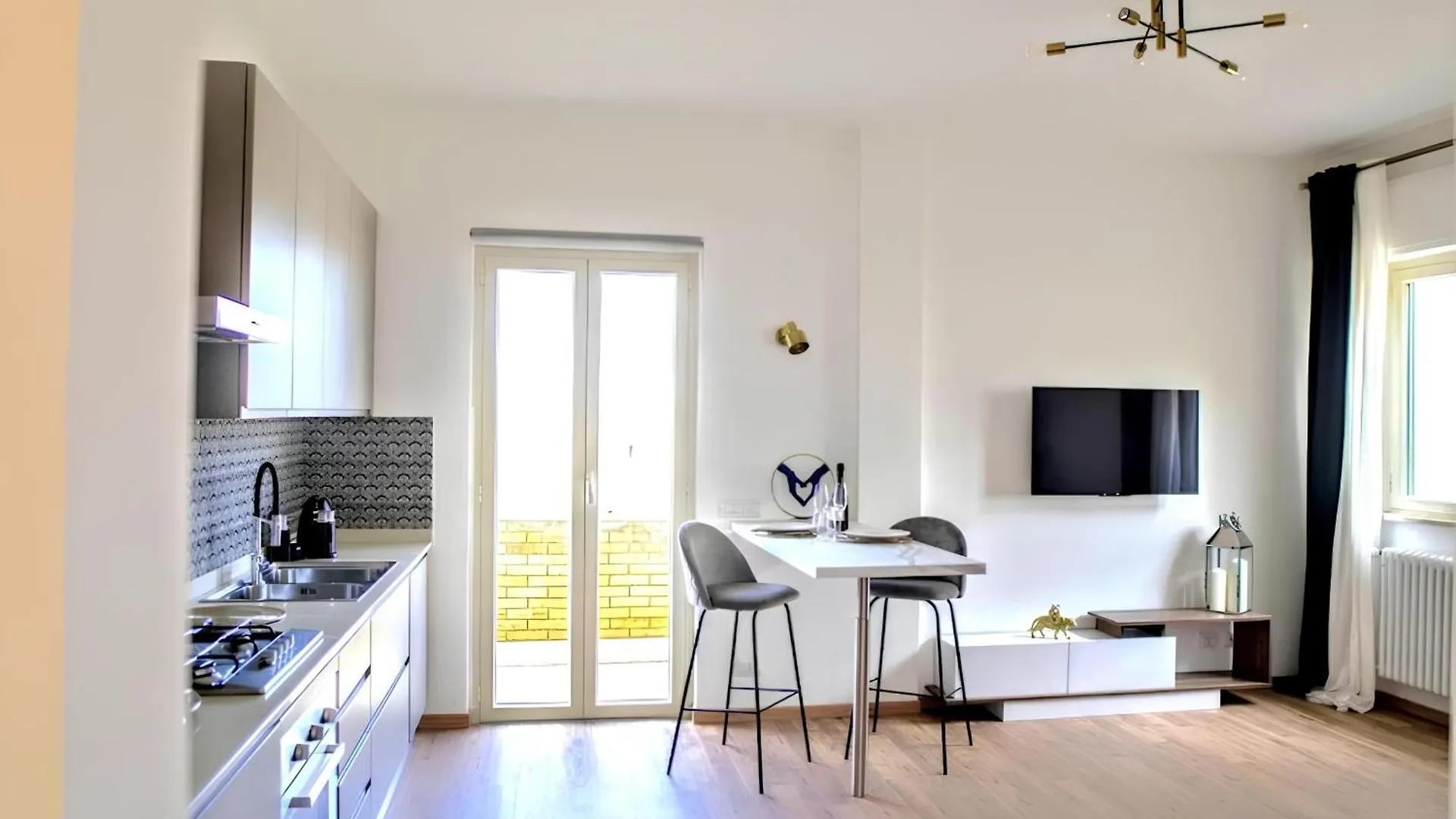 Апартаменты Vuel Sea View House -10 Minutes From The Airport Фьюмичино
